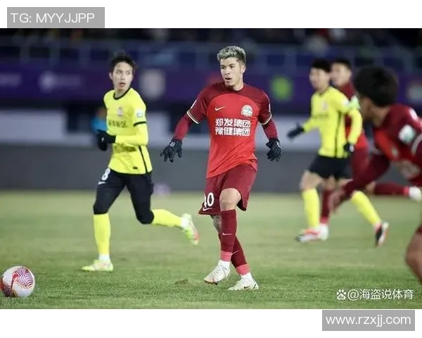 成都足球队配合引发热议球迷对战术选择和球员默契度展开激烈讨论